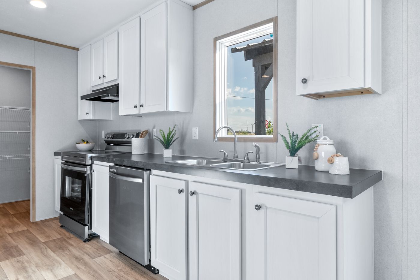 Aspire 38HZN28563AH Double Wide by Horizon Homes thumbnail 6