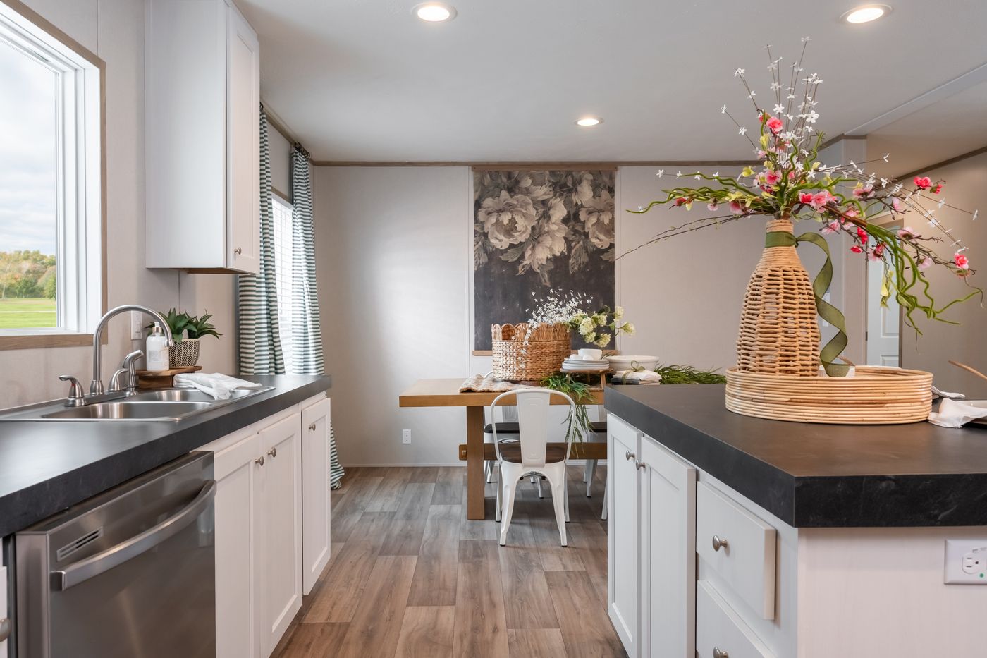 Vista 38HZN28483AH Double Wide by Horizon Homes thumbnail 8